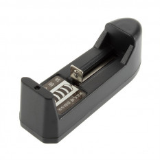 Зарядное устройство HD-0688 для одного аккумулятора типа 18650 Li-ion 4,2V