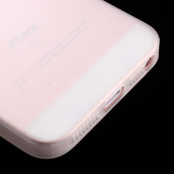 Матовый силиконовый чехол для iPhone SE, 5s, 5 (прозрачный)