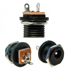 TC-021 2.4mm разъем низковольтный на панель