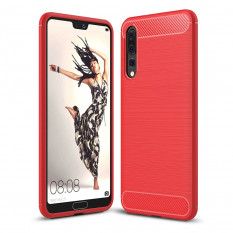 Чехол накладка Carbon Fibre для Huawei P20 Pro / P20 Plus (красный)
