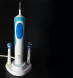 Подставка для электрической зубной щетки Oral-B с держателем сменных щеток