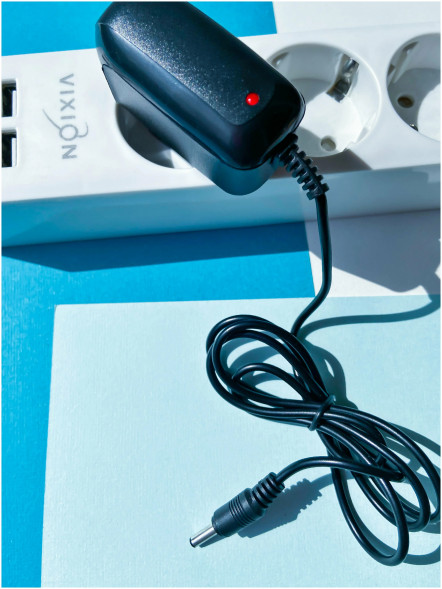 Сетевое зарядное устройство для Nokia 7210 / 3310 / 6600 / 6230 / 6610 / 8310 и другие толстая зарядка Нокиа (старые модели)