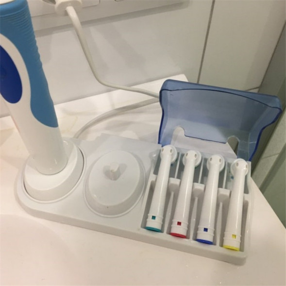 Держатель для электрической зубной щетки Oral-B с отсеком сменных щеток