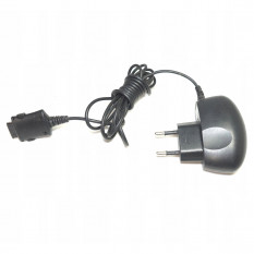 Зарядка для телефонов Samsung X900 TAD137EBE (Старого образца)