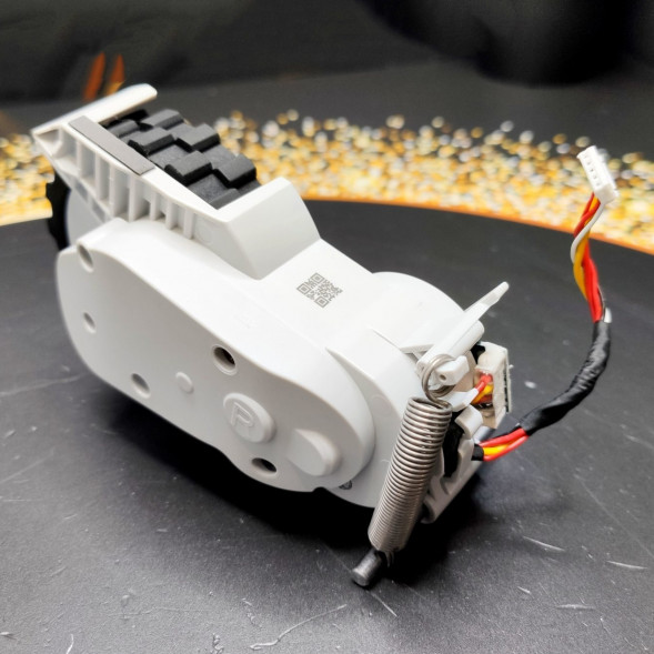 Правое колесо робота пылесоса Xiaomi Robot Vacuum E10, E12