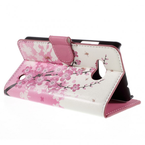 Чехол книжка с рисунком для Microsoft Lumia 550 (Ветка сливы)