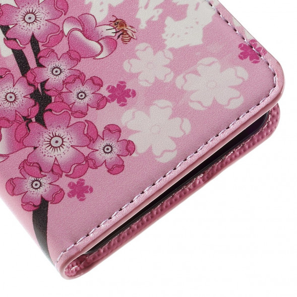 Чехол книжка с рисунком для Microsoft Lumia 550 (Ветка сливы)