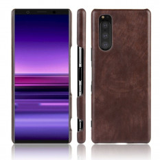 Кожаный чехол накладка для Sony Xperia 5 (коричневый)