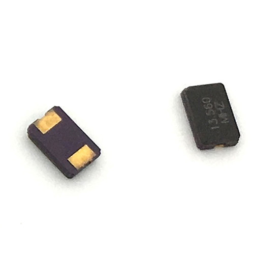 SMD Кварцевый резонатор 13,560 мГц 20pF 2Pin