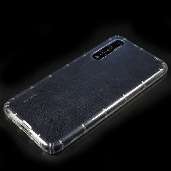 Силиконовый чехол для Huawei P20 Pro / P20 Plus с ребрами жесткости