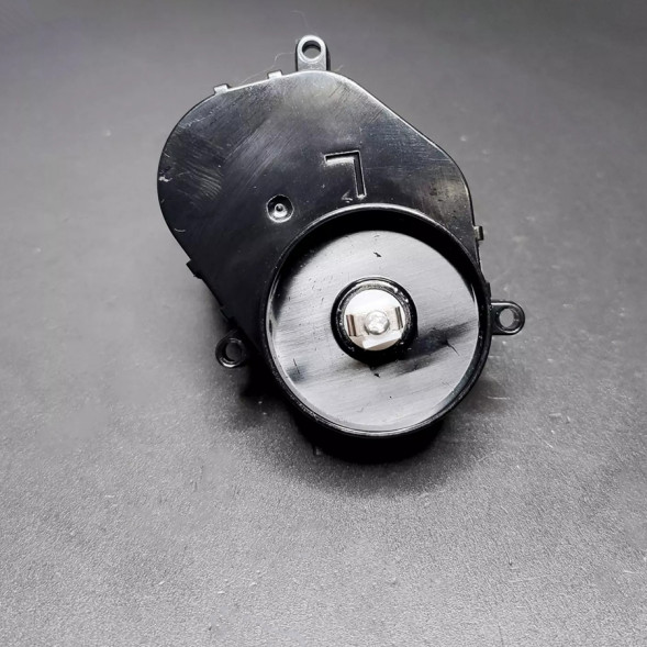 Мотор боковой щетки на пылесос Lydsto G2 JCB-G2-W03 / G2D CDZ-G2D-W03 (L) левый